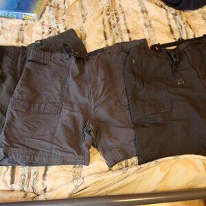 3 shorts north face XXL black gray and navy blue